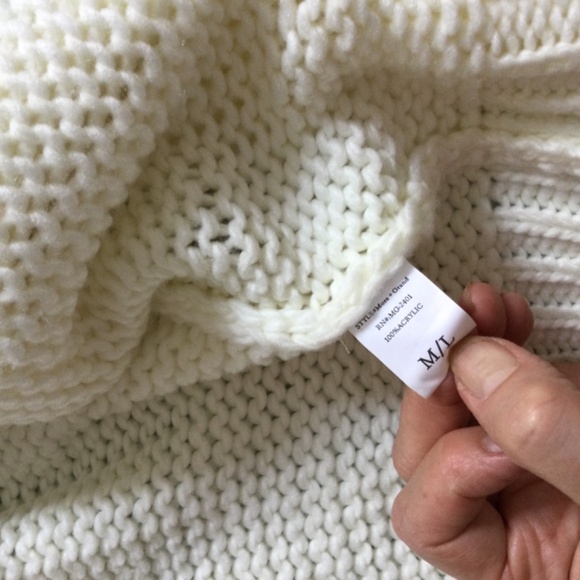 NWT More-Grand oversized sweater with  applications target/hearts sz M/L - Picture 8 of 16